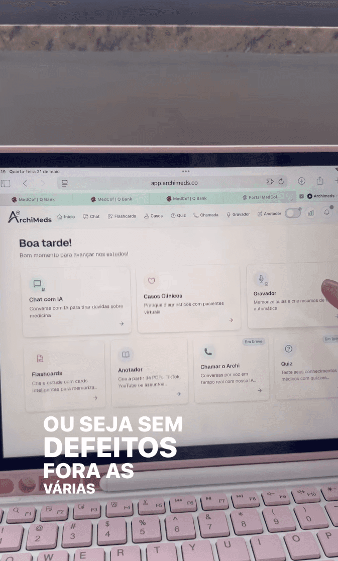 Depoimento em vídeo de user - estudante de medicina usando ArchiMeds no Instagram